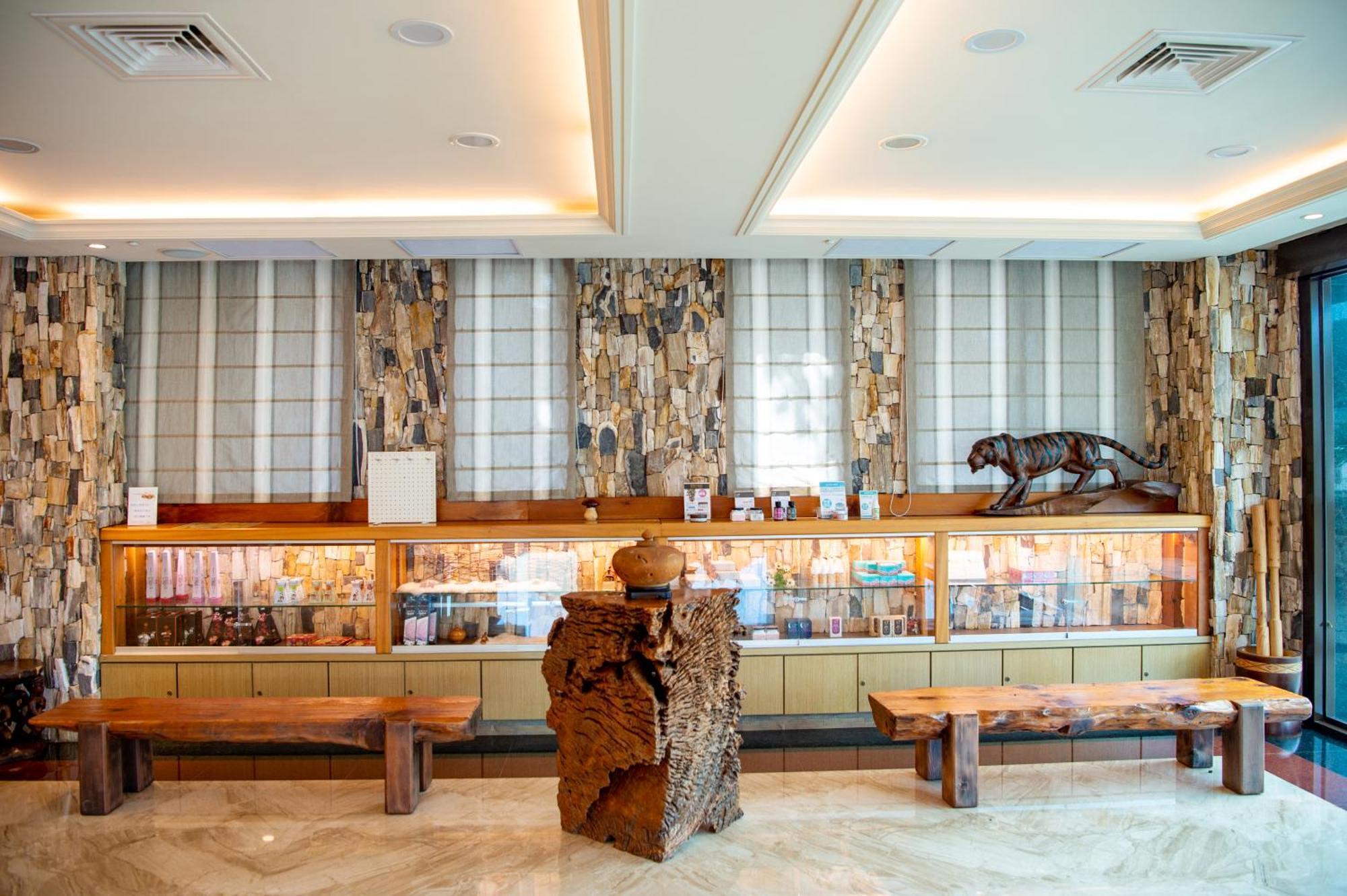 Classic Hotel Shvatan Nantou Екстериор снимка